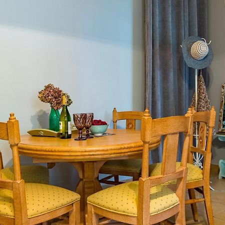 Pokoje Goscinne Przy Rynku Dabrówno Exterior foto